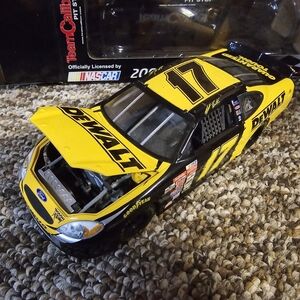 Matt Kenseth#17 2004 diecast replica. Like new.